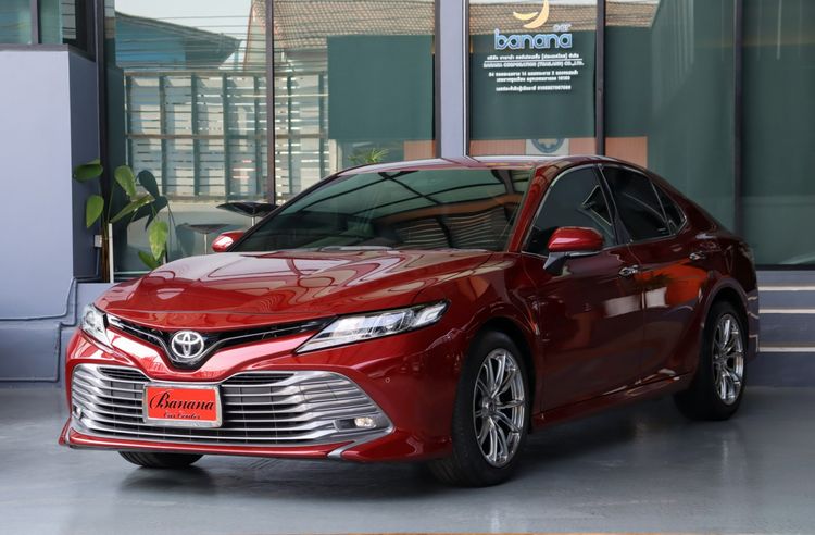 รถ Toyota Camry 2.4 G สี แดง