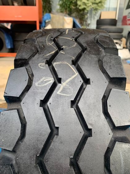 ยางรถยก forklift toyo tire ขนาด 23 x 9 - 10 ยางเก่าปี รูปที่ 2