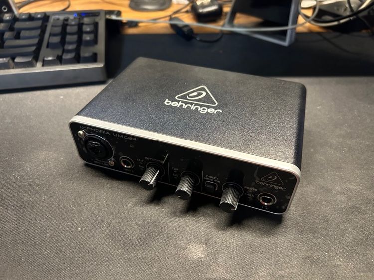 Behringer Uphoria Umc22 Audio Interface
