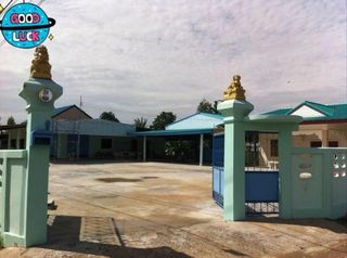 ขายบ้านทำเป็นโรงงานได้ 1 ไร่ 3งาน 22วา ล้อมกำแพงรอบพร้อมบ้าน 3 หลัง บ้านเช่าอีก 5 ห้อง อ.โพธาราม ต.นางแก้ว จ.ราชบุรี

