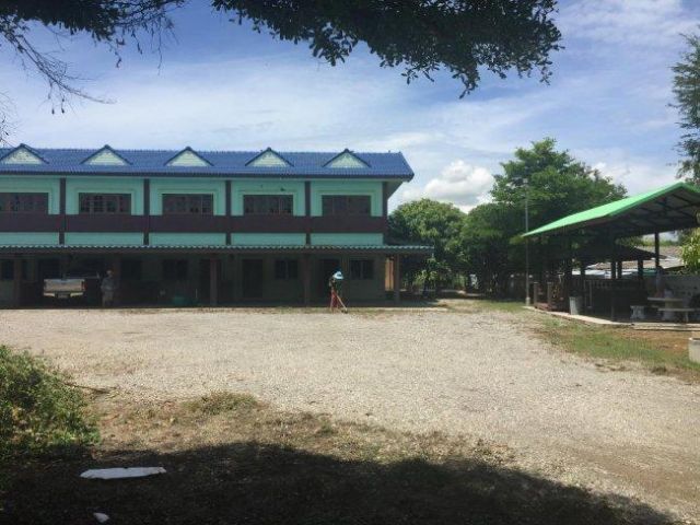 บ้านแฝด 5ห้อง บ้านเดี่ยว1หลัง เนื้อที่ 4ไร่ 1งาน 85ตรว อยู่แถวถ้ำค้างคาว อ.โพธาราม จ.ราชบุรี

 รูปที่ 3