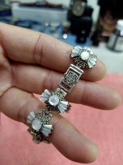 สร้อยข้อมือเงินแท้ประดับมุก รูปที่ 9