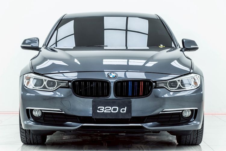 BMW Series 3 2015 320d Sedan ดีเซล ไม่ติดแก๊ส เกียร์อัตโนมัติ เทา รูปที่ 4