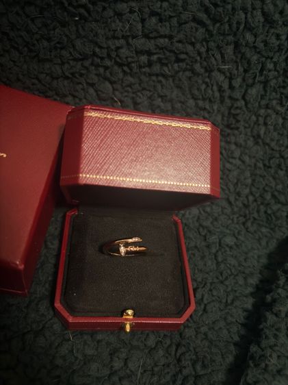 แหวน Cartier Juste un clou