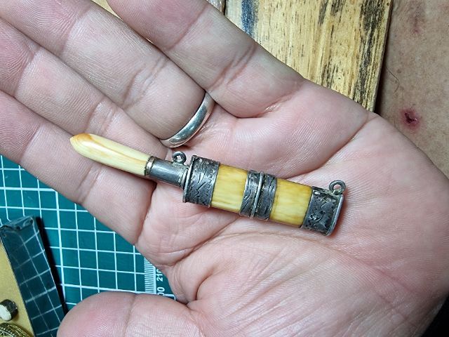 มีดหมอสาริกา หลวงพ่อเดิมวัดหนองโพนครสวรรค์ สวยถึงยุคครับ