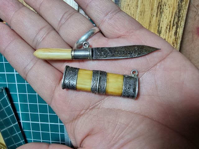 มีดหมอสาริกา หลวงพ่อเดิมวัดหนองโพนครสวรรค์ สวยถึงยุคครับ รูปที่ 5