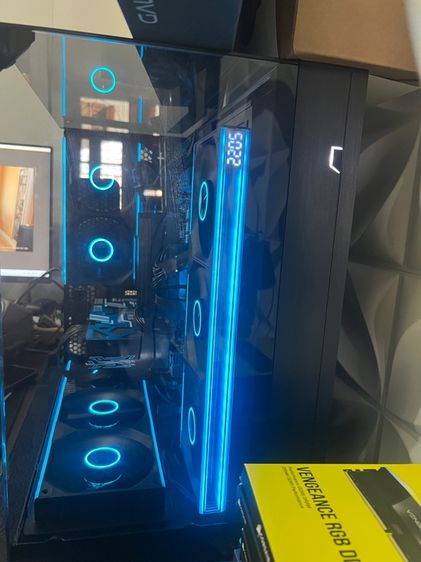 คอมประกอบจบทุกเกมส์ Ryzen7 9800X3D, RTX5070, DDR5 Titanium 32GB,SSD 2TB รูปที่ 4