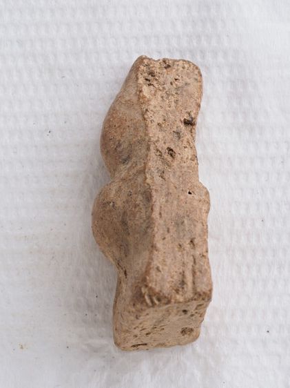 พระนางพญาเนื้อดิน 04116807 รูปที่ 4