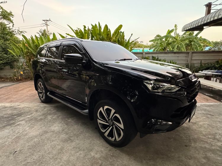 Isuzu MU-X 2022 1.9 ULTIMATE 2WD Utility-car ดีเซล เกียร์อัตโนมัติ ดำ รูปที่ 3