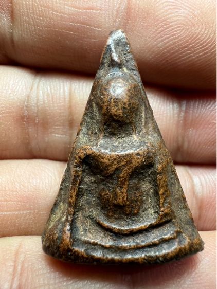 พระนางพญาพิษณุโลกพิมพ์เขาโค้ง รูปที่ 8