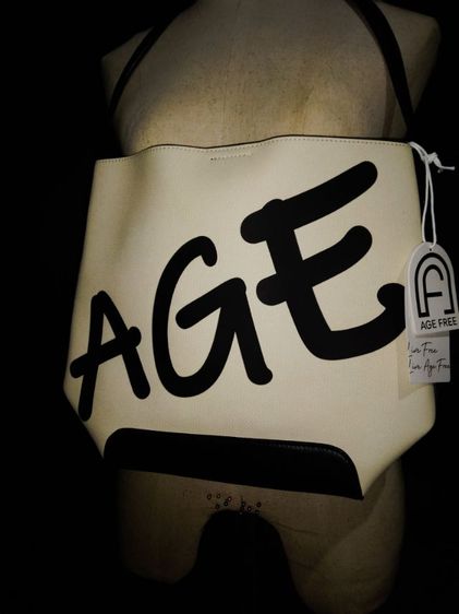 ลดล้างสต๊อกหนังแท้ทั้งใบทุกใบ งานแบรนด์