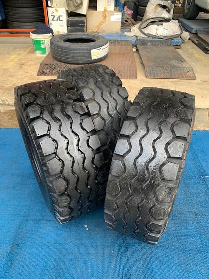 ยางตัน รถ forklift รุ่น elecsaver dunlop tire ขนาด 23 x 9 -10 ยางปี 2001