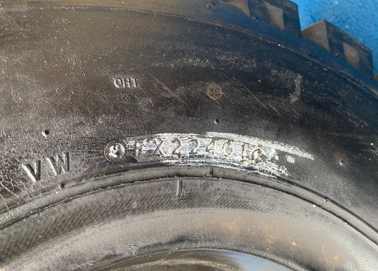 ยางตัน รถ forklift รุ่น elecsaver dunlop tire ขนาด 23 x 9 -10 ยางปี 2001 รูปที่ 7