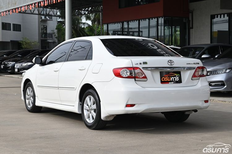 Toyota Altis 2013 1.6 E CNG Sedan เบนซิน NGV เกียร์อัตโนมัติ ขาว รูปที่ 3