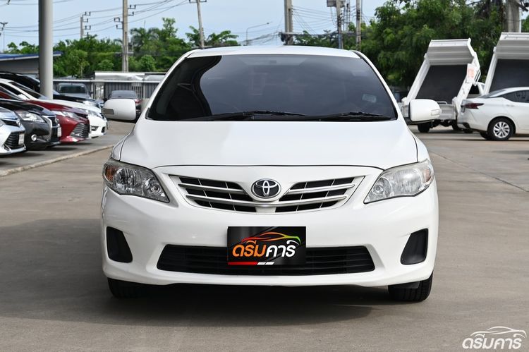 Toyota Altis 2013 1.6 E CNG Sedan เบนซิน NGV เกียร์อัตโนมัติ ขาว รูปที่ 2