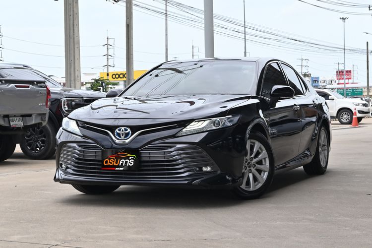 รถ Toyota Camry 2.5 Hybrid สี ดำ