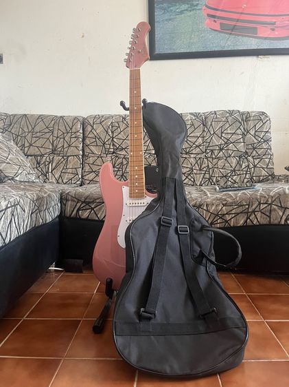Guita Gusta GST Bonnie พร้อม แอมป์ อุปการณ์ครบพร้อมเล่น  รูปที่ 4