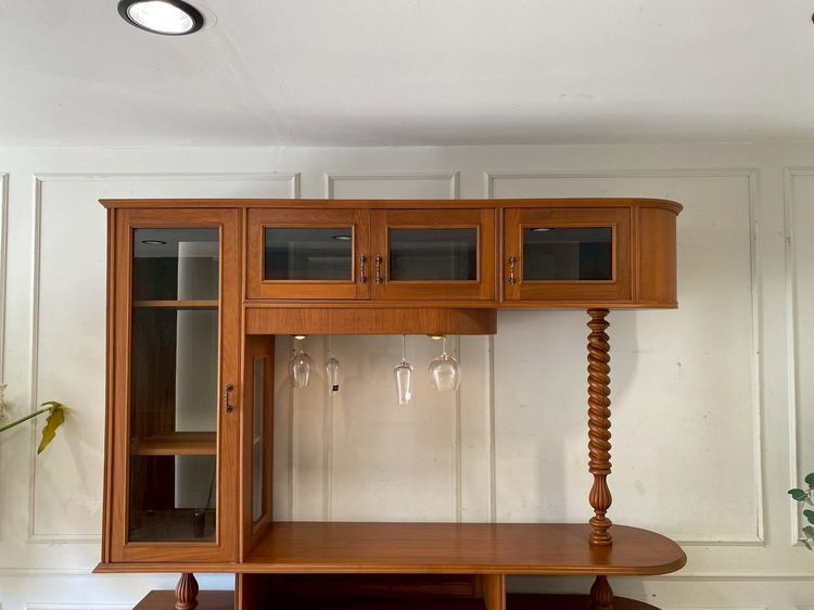 ตู้บาร์สูงโครงไม้สัก 3 ชั้น บานเปิดกระจก พร้อมเก้าอี้บาร์ไม้สัก รูปที่ 7