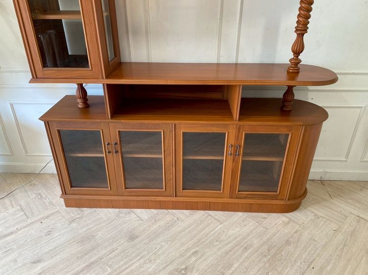 ตู้บาร์สูงโครงไม้สัก 3 ชั้น บานเปิดกระจก พร้อมเก้าอี้บาร์ไม้สัก รูปที่ 8