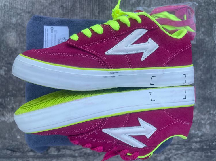 ++Rare Item++ Breaker Sneaker SBPro x Paradox Size40 Shocking Pink ใหม่จัดๆ สวยจัด รูปที่ 5