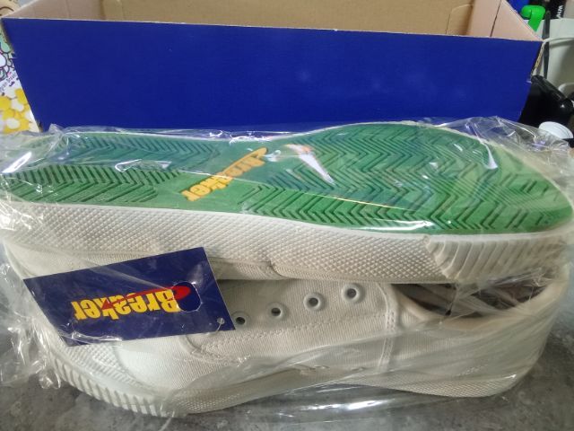 รองเท้าผ้าใบBreaker ขอลงใหม่ รูปที่ 2