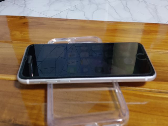 iPhone SE 2020 รูปที่ 3