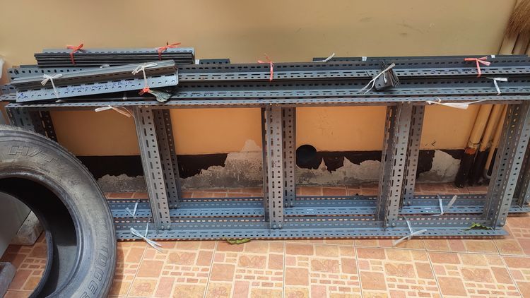 ชั้นวางของเหล็กฉาก