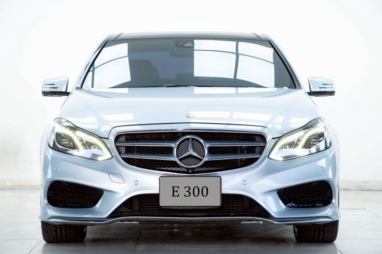 Mercedes-Benz E-Class 2016 E300 Sedan ไฮบริด ไม่ติดแก๊ส เกียร์อัตโนมัติ เทา รูปที่ 4