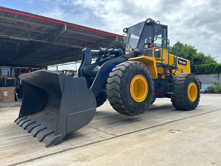 รถตักล้อยาง KOMATSU  รุ่น WA380-3 บุ้งกี๋ 3 คิว ยกสูง 3.9 ม. รถเก่านอกนำเข้า รูปที่ 2