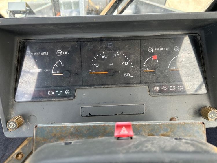 รถตักล้อยาง KOMATSU  รุ่น WA380-3 บุ้งกี๋ 3 คิว ยกสูง 3.9 ม. รถเก่านอกนำเข้า รูปที่ 12