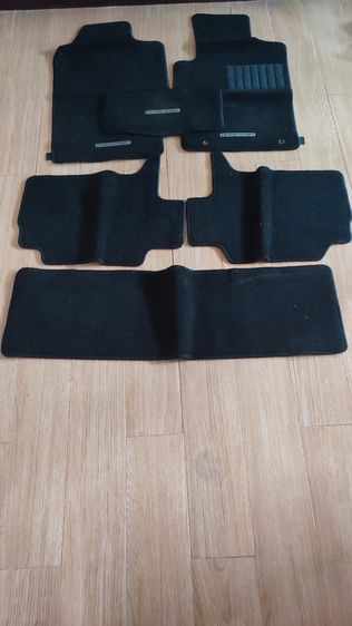 พรมปูพื้นรถยนต์ พรมปาเจโร่ตัวเก่า