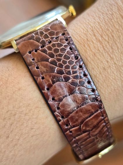 Vintage DOXA by SYNCHRON 14k Solid Gold หน้าปัดขาวSilver มีวันที่ หลักขีดสอดนิน ตัวเรือนทองคำแท้14k   รูปที่ 10