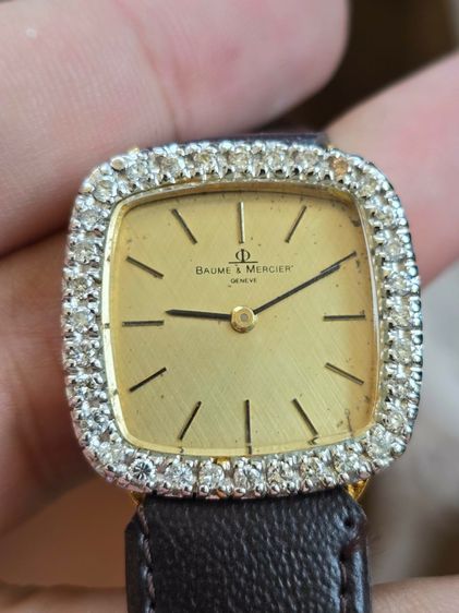 Vintage Baume  Mercier Geneve Diamond 18k Solid Gold ขอบเพชรแท้32เม็ดรวม 0.64กะรัต หน้าปัดลายผ้าทอง ตัวเรือนทองคำแท้ 18k  รูปที่ 2