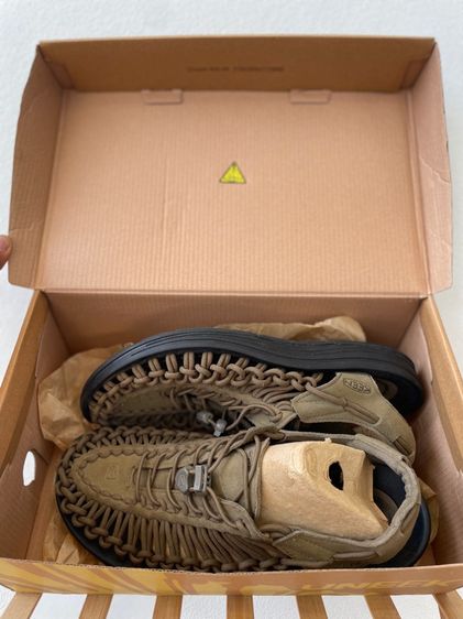 รองเท้า Keen  รูปที่ 6