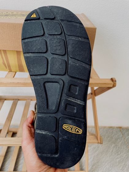รองเท้า Keen  รูปที่ 4