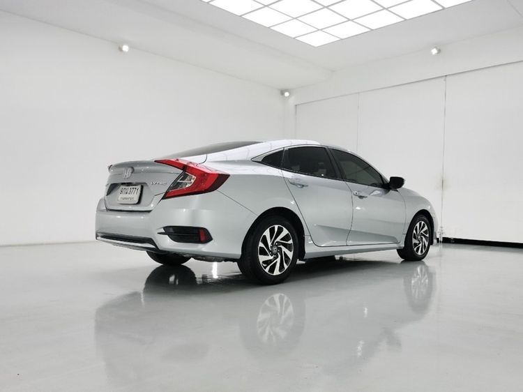 Honda Civic 2020 1.8 E i-VTEC Sedan เบนซิน ไม่ติดแก๊ส เกียร์อัตโนมัติ เงิน รูปที่ 4