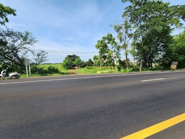 ใช่ ขายที่ดินอำเภอหนองบุญมากจังหวัดนครราชสีมา
 ขนาดที่ดิน 26 ไร่ โฉนด รูปที่ 4