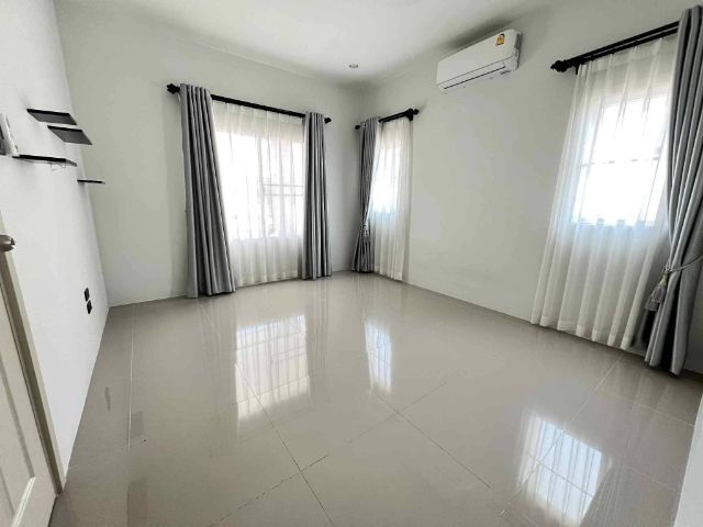 ไม่มี ใช่ ขายบ้านเดี่ยวโครงการเดอะเฟิร์ส4บายพาสจอหอ
ขนาด 58 ตร.ว.
3 ห้องนอน 2 ห้องน้ำ รูปที่ 4