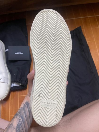 Saint Laurent Court Classic SL06 Low Distressed Cream  รูปที่ 7