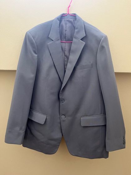 ชุดสูทผู้ชายสีเทาทางการ เสื้อพร้อมกางเกง อก 52นิ้ว เอว 42นิ้ว พร้อมถุงสูท (มือสอง) รูปที่ 2