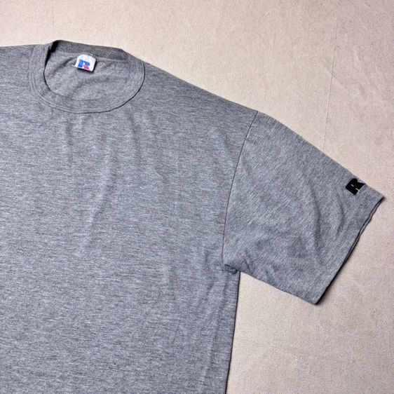 เสื้อยืดผ้าบาง Russell Size L 