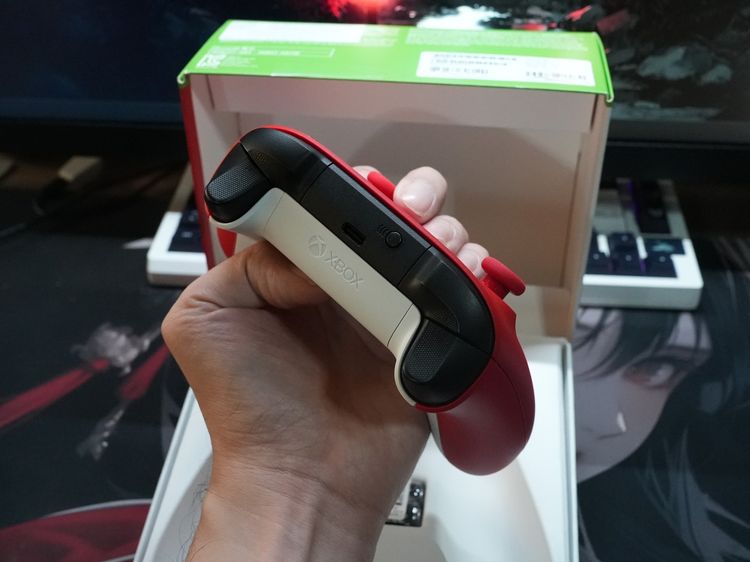 ขายต่อจอยเกม Xbox Wireless Controller รุ่น Pulse Red สีแดง มีประกันเหลือ รูปที่ 2
