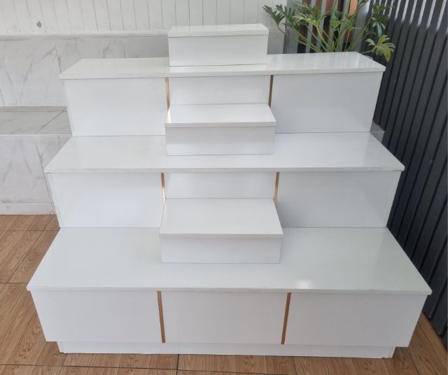 ชั้นวาง โต๊ะหมู่บูชา แบบมินิมอล สีขาว สวย สภาพดี มีลิ้นชักเก็บของ ขนาด 120×100×90
(กว้าง×สูง×ลึก) รูปที่ 4