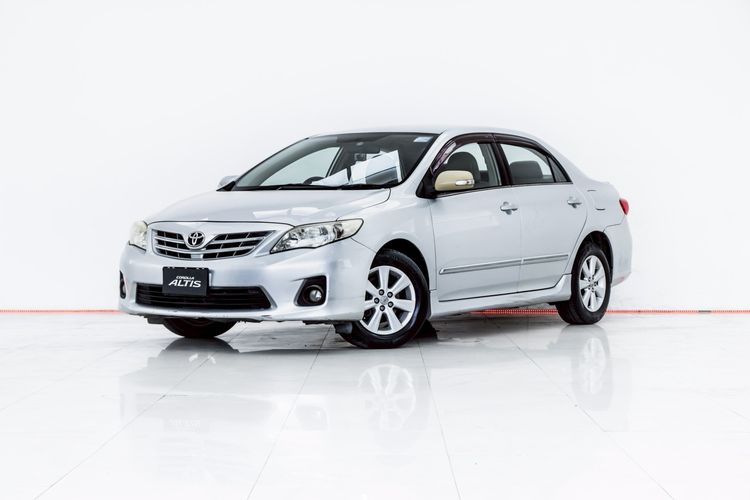 รถ Toyota Altis 1.6 E CNG สี เทา