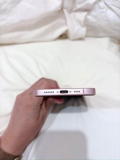 iPhone 15 128 GB สีชมพู เดิมๆ สภาพสวย  รูปที่ 3