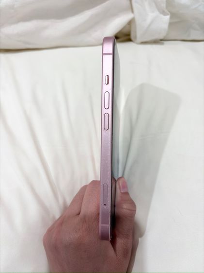 iPhone 15 128 GB สีชมพู เดิมๆ สภาพสวย  รูปที่ 4