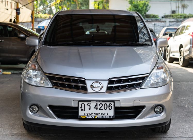 รถ Nissan Tiida 1.8 G สี เทา