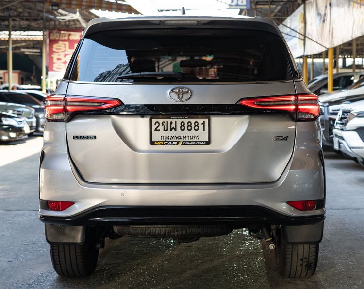 Toyota Fortuner 2024 2.4 Leader V 4WD Utility-car ดีเซล ไม่ติดแก๊ส เกียร์อัตโนมัติ เทา รูปที่ 4