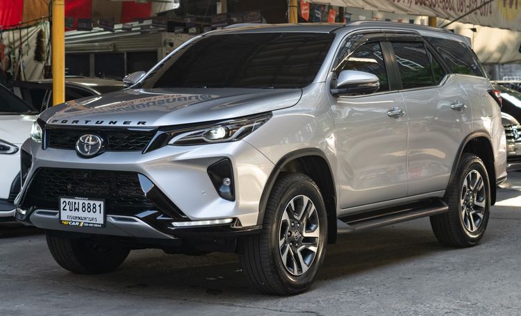 Toyota Fortuner 2024 2.4 Leader V 4WD Utility-car ดีเซล ไม่ติดแก๊ส เกียร์อัตโนมัติ เทา รูปที่ 2