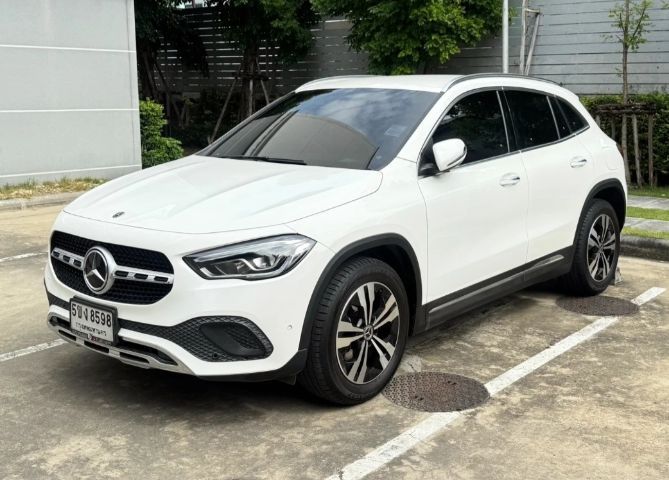 Mercedes-Benz GLA-Class 2021 GLA200 Utility-car เบนซิน ไม่ติดแก๊ส เกียร์อัตโนมัติ ขาว รูปที่ 3